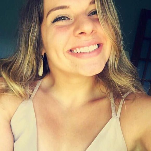 Meet your Posher, Hannah - Picture 1 of 1